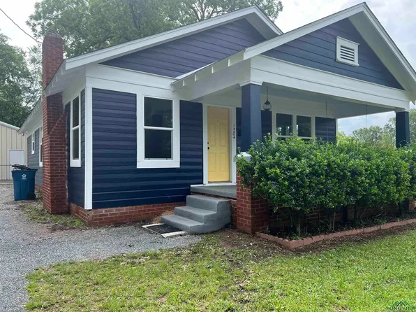 1204 Bomar St, Marshall, TX 75670