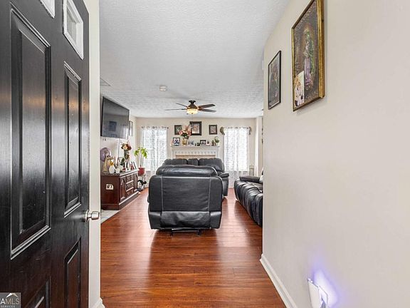 2nd image of 1729 Brandi Ln