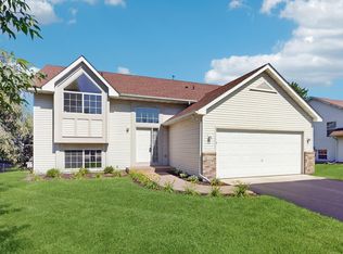 2433 Ponds Way, Shakopee, MN 55379