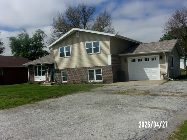 2303 N State Route 1, Watseka, IL 60970