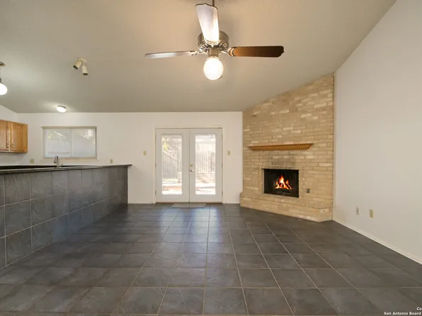 6619 Honey Hill, San Antonio, TX 78229