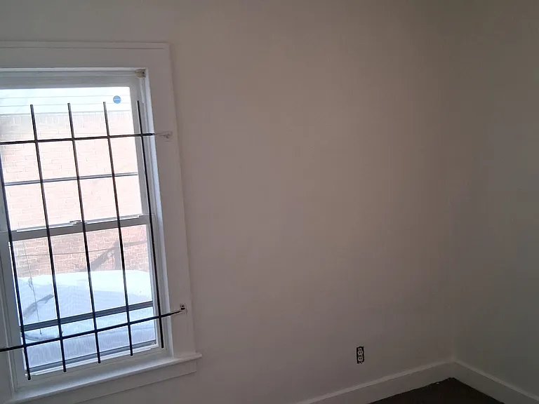 15062 Cruse St — Photo 2