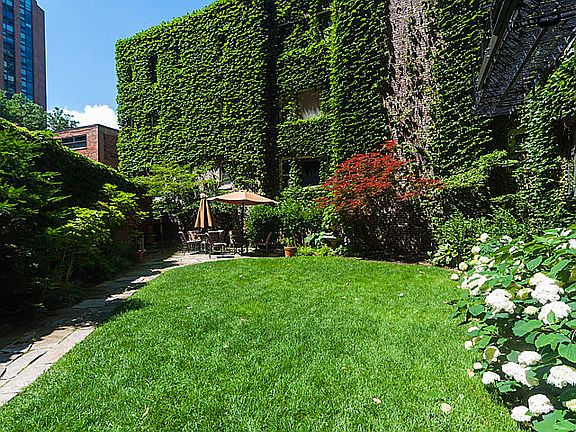 3rd image of 3800 N Lake Shore Dr #12B