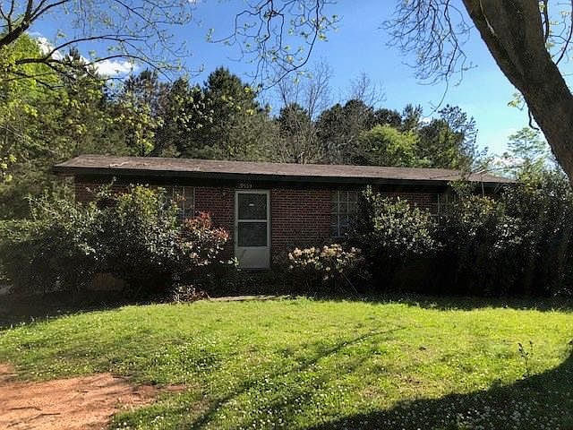 2nd image of 9939 Lee Road 72