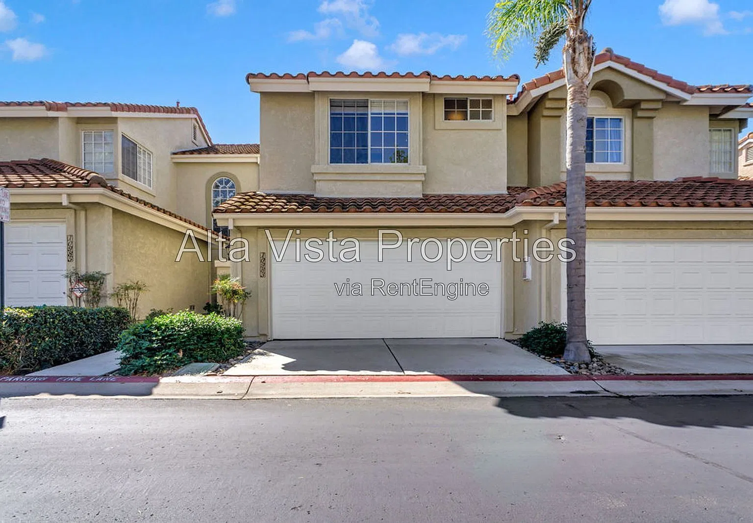 3 bed, 2.5 bath, 1335 sqft, $3,800 — Photo 2