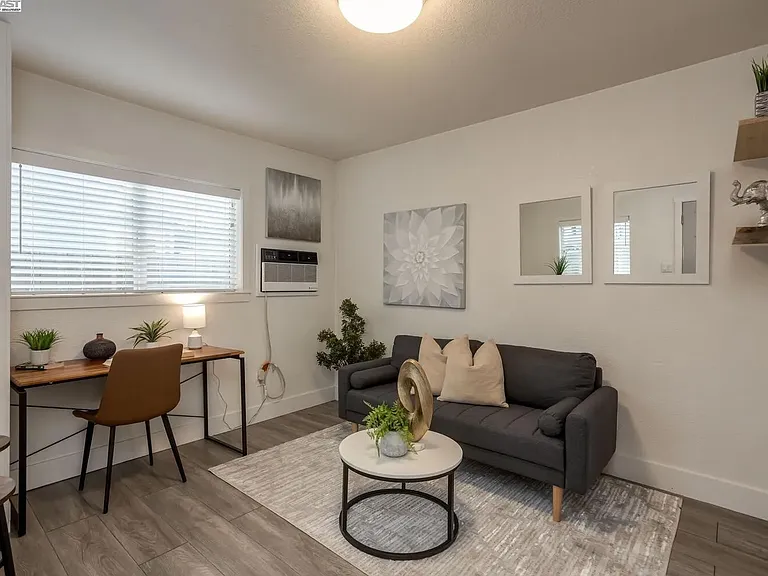 327 Riverside Ave #ADU — Photo 5