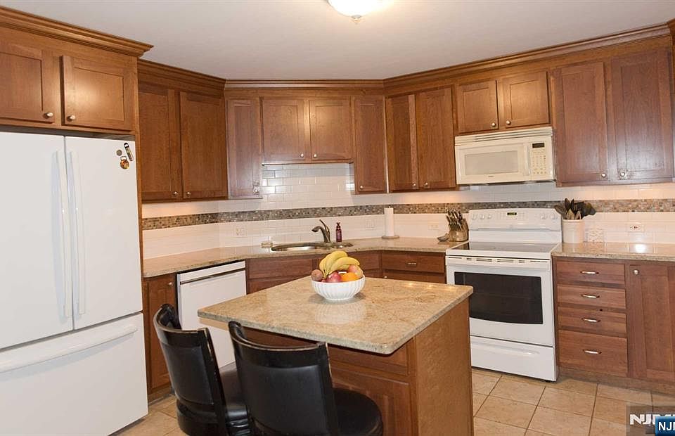 1st image of 121 Harmon Cove Tower #121