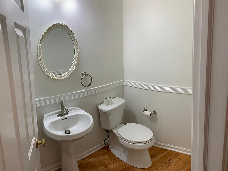 1st Floor_Powder Room