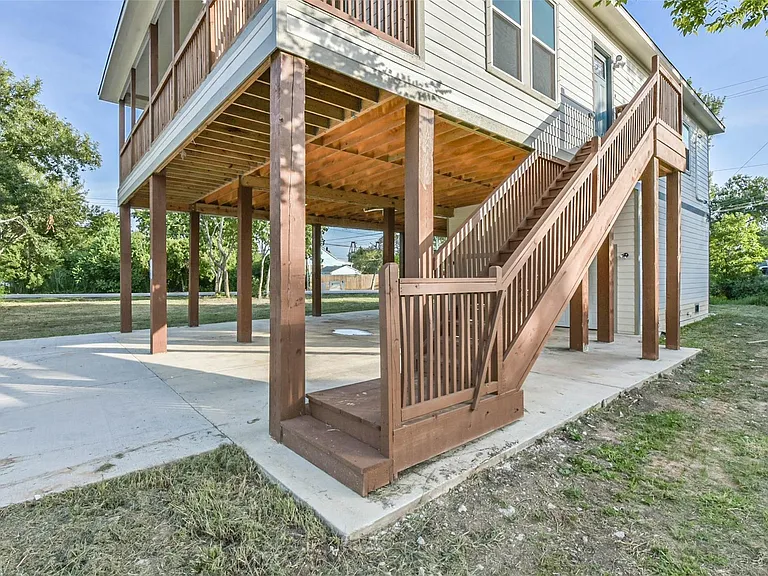3420 Sunrise Dr — Photo 4