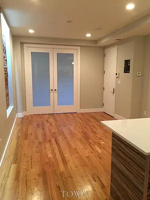 Rented by Evergreen Apartments BK | media 44