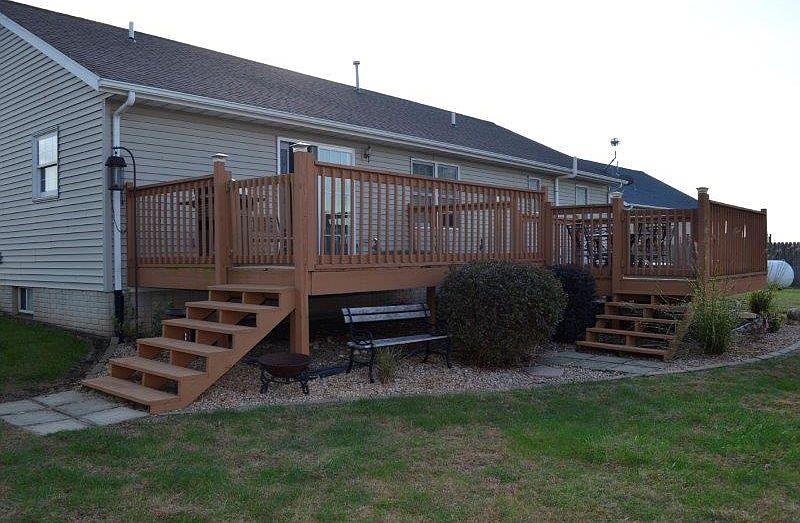 Rear deck