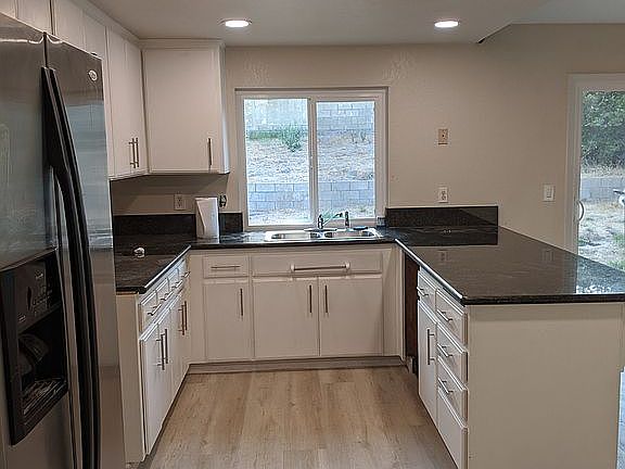 2nd image of 5698 N F St