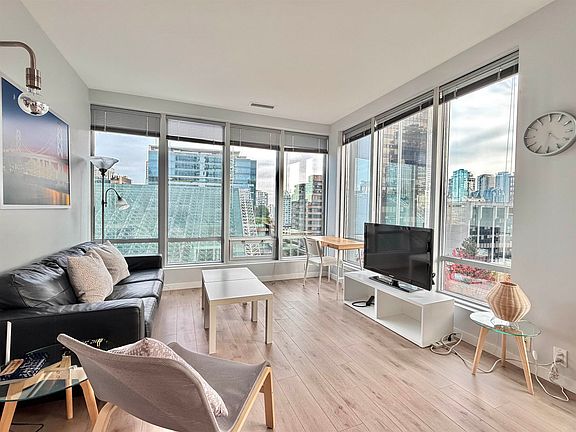 3rd image of 989 Nelson St #501