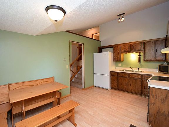 5th image of 3725 226th Ave NW