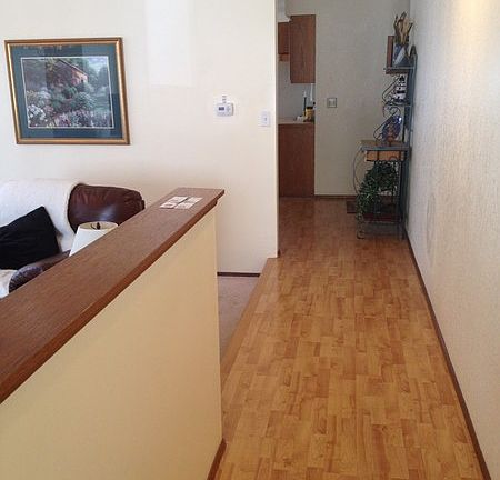 5th image of 8530 Bender Cir NE