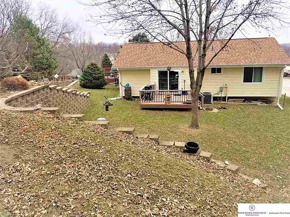 3rd image of 2412 Yorktown Pl