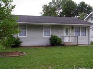 2556 Douglas Ave, Washington Pk, IL 62204