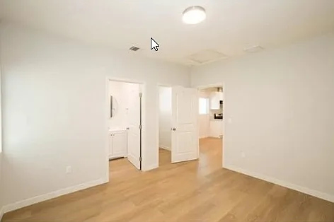1004 W Clark Ave #1004 — Photo 15