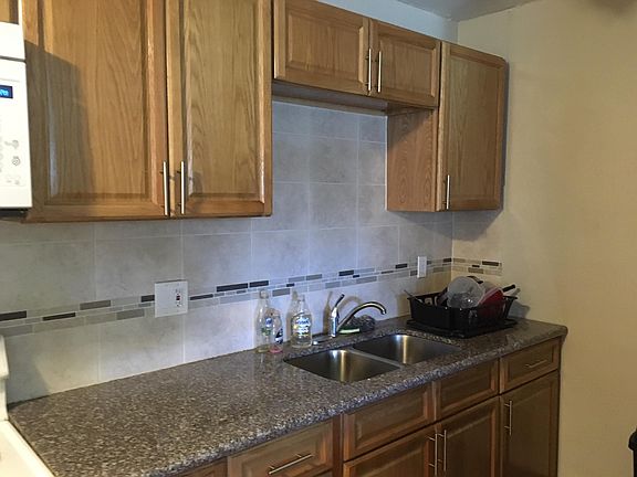2nd image of 1600 Turner St #B