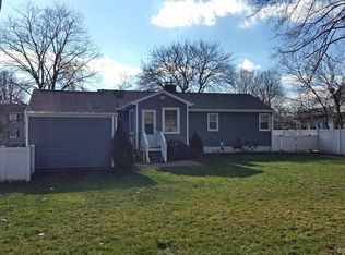17 Regina St, Trumbull, CT 06611