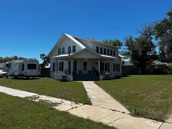 303 W 5th St, Clarendon, TX 79226