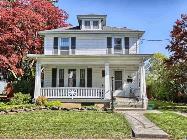 121 E Ridge St, Carlisle, PA 17013