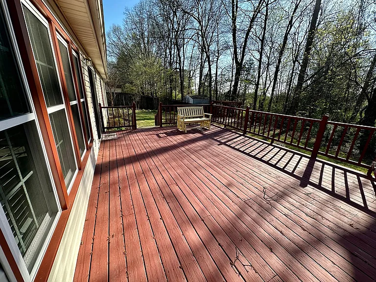 141 Victoria Dr — Photo 22