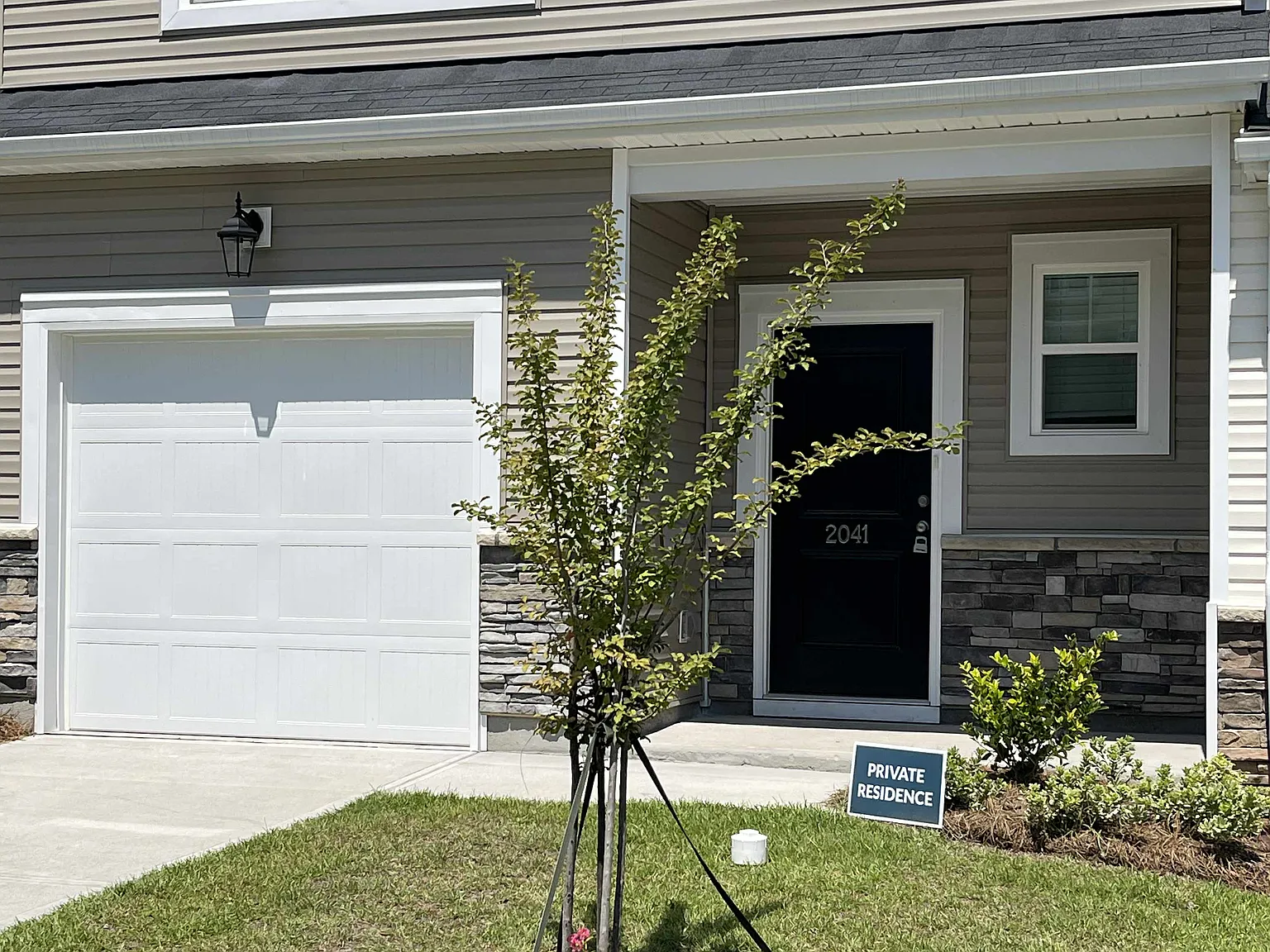 3 bed, 2.5 bath, 1450 sqft, $1,875 — Photo 2