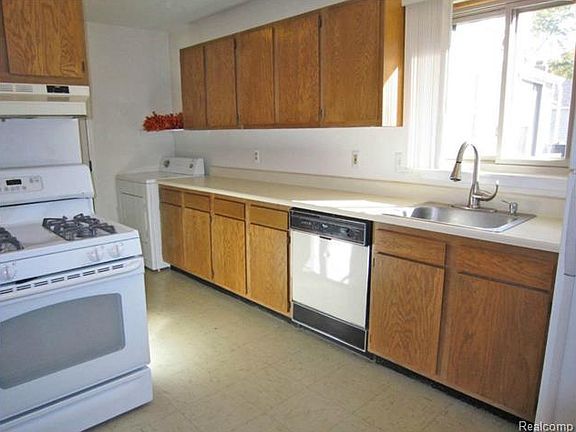 2nd image of 20329 Gillman St