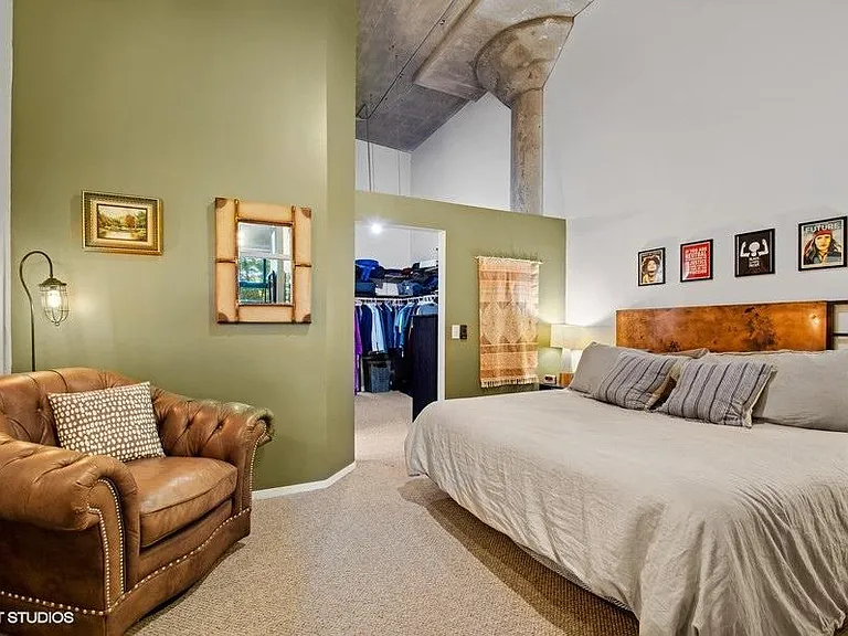 1934 N Washtenaw Ave #218 — Photo 11