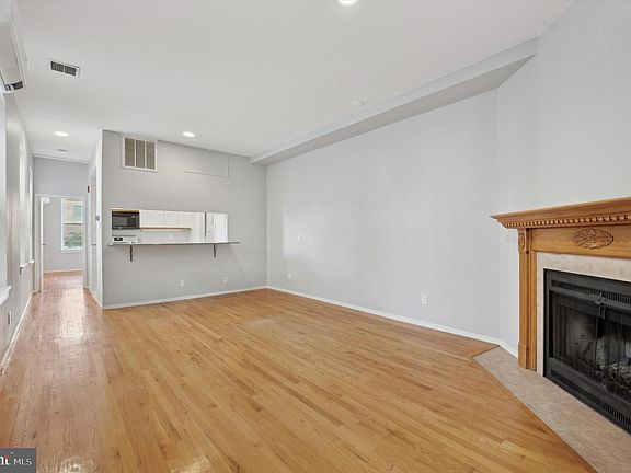 2nd image of 1731 Wallace St APT 202