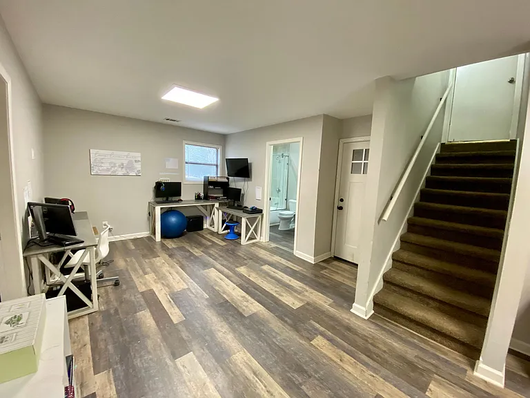 1095 Mountain Springs Dr NW — Photo 5
