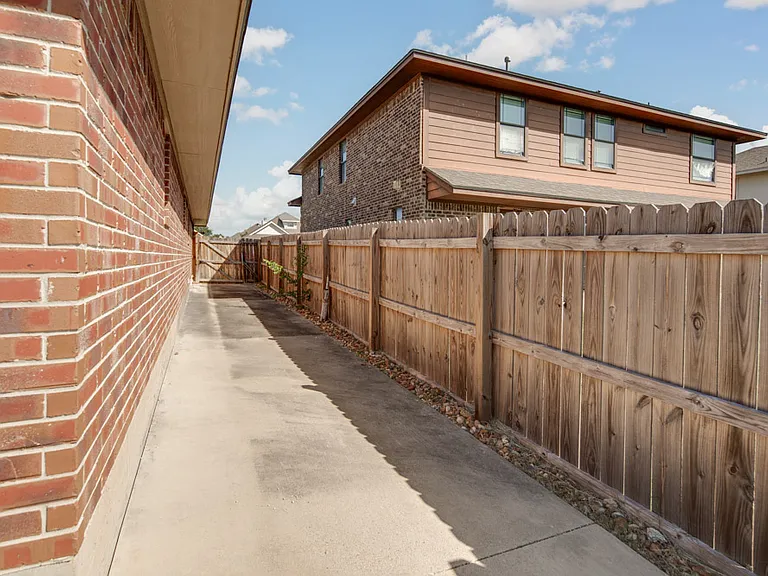 914 Dove Landing Ave — Photo 29