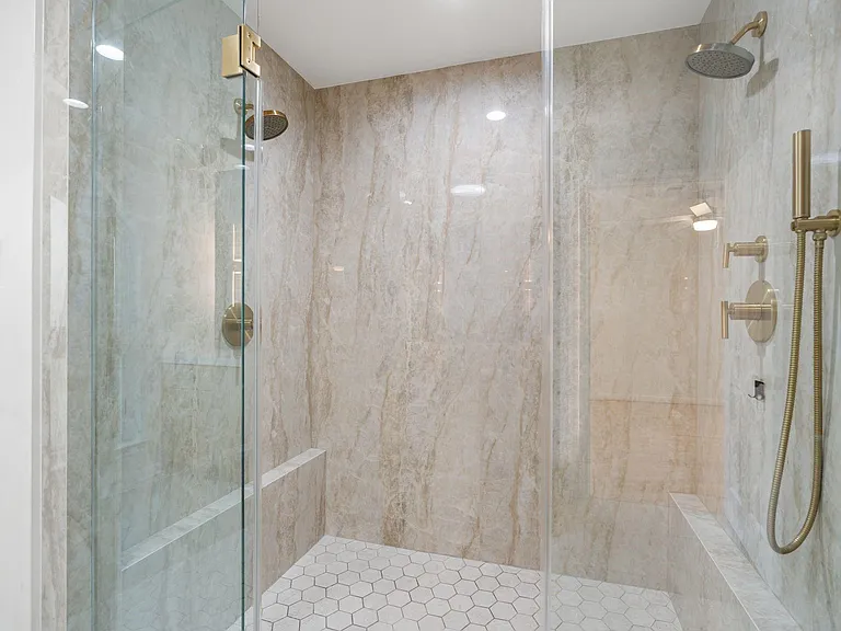 13703 Queensbury Ln — Photo 20