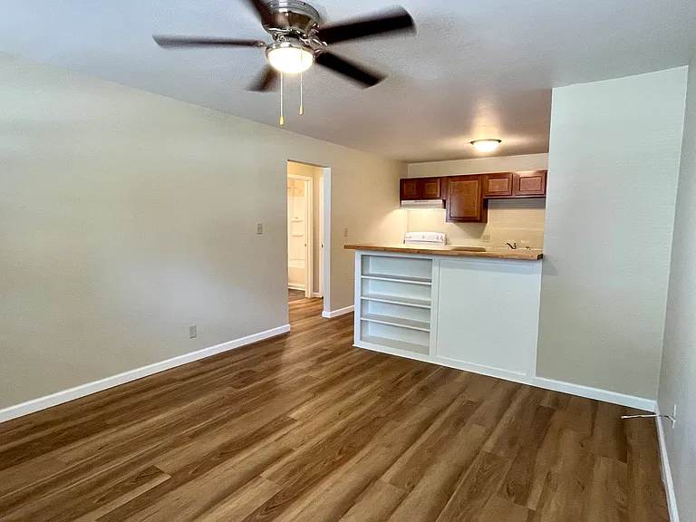 1901 S 1st St #7 — Photo 2