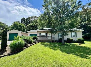 44 Sara Cir, Ash Flat, AR 72513