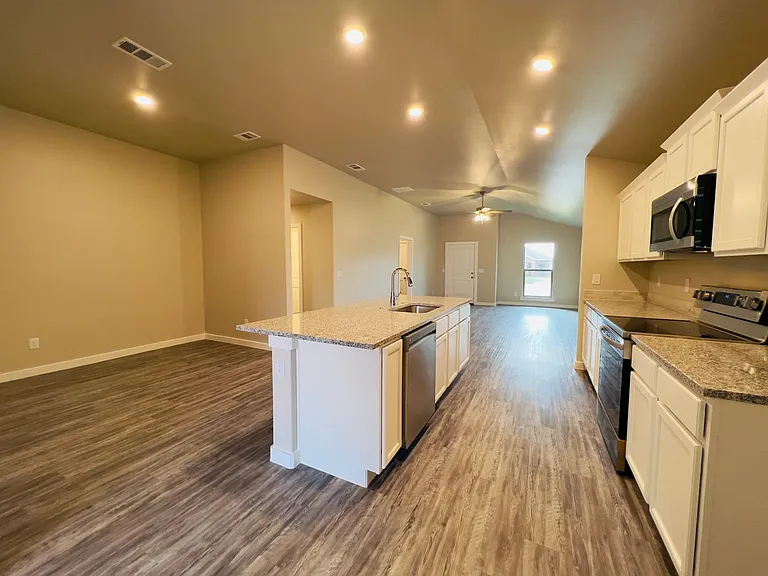3208 Abbeville Ave — Photo 7