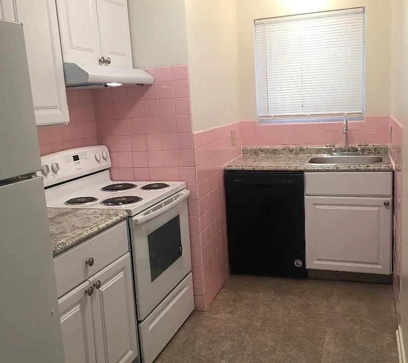 Parkdale Apartments, LLC