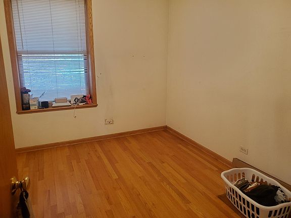 5th image of 2452 N Linden Pl #2