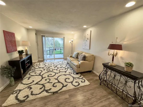 2325 S Linden Court #211, Denver, CO 80222