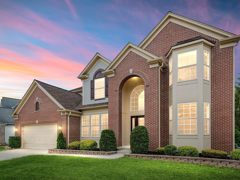 1st image of 131 Rosewood Dr