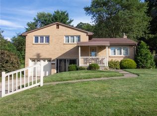 Saint Clair Dr, North Huntingdon, PA