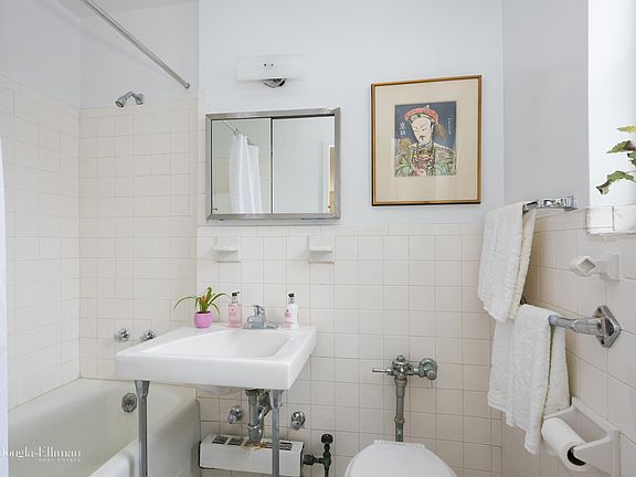 5th image of 1131 3rd Ave #8L
