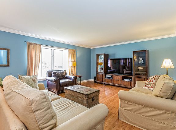 3rd image of 166 W Imperial Ct