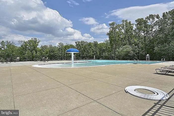 Fair Oak Dr, Hanover — Photo 2