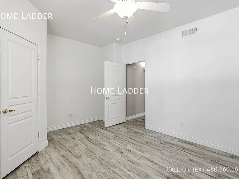 955 E Knox Rd #125 — Photo 23