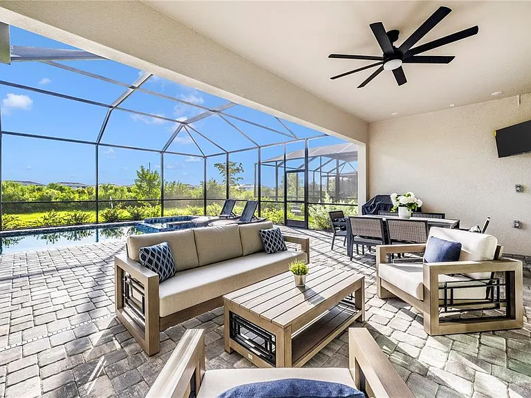 17662 Santorini Ct — Photo 42