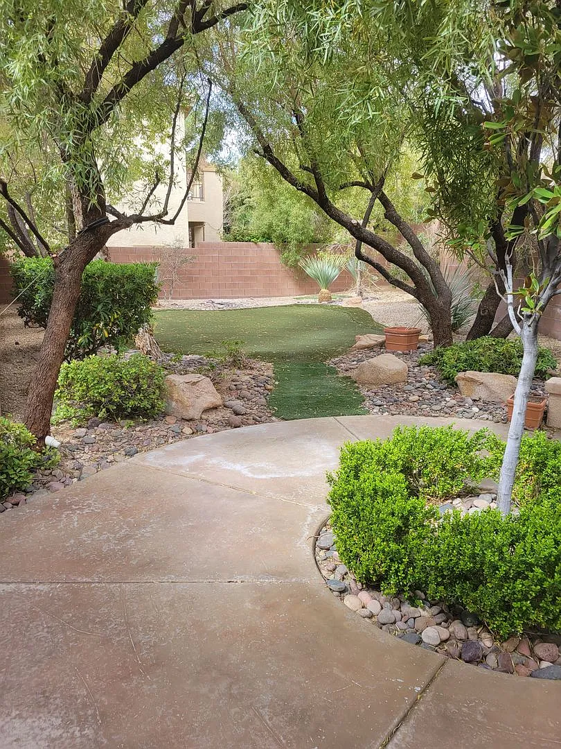 Summerlin 4/4 with 3 car tandem & Bed Down with Pool — Photo 3