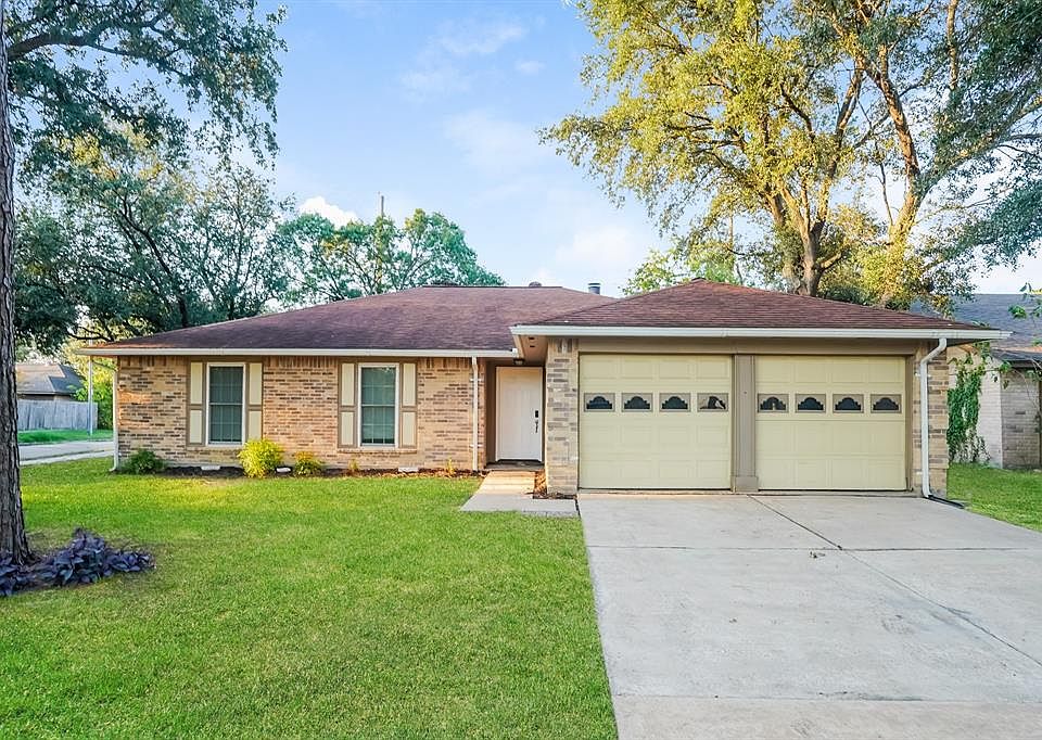 1st image of 13430 Piney Oaks Dr