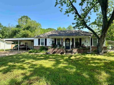 105 W Blackstone Dr, White Oak, TX, 75693